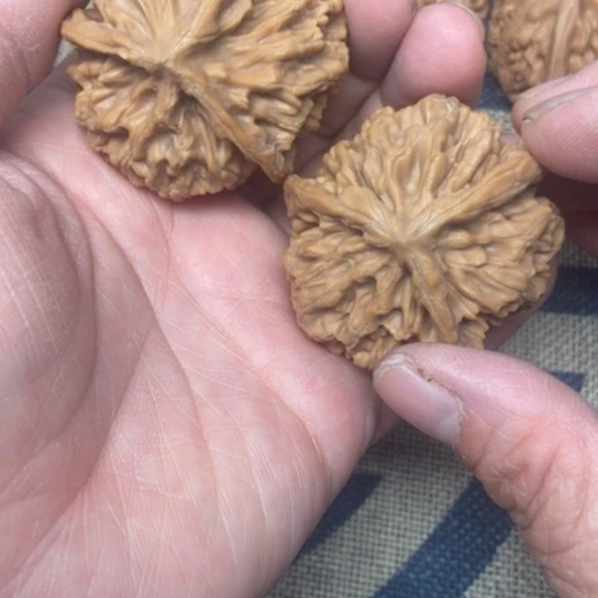 吊坠文玩核桃秦王三棱