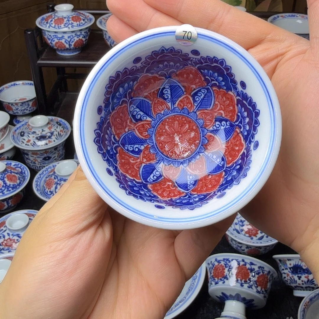 青花釉里红曼陀罗压手杯