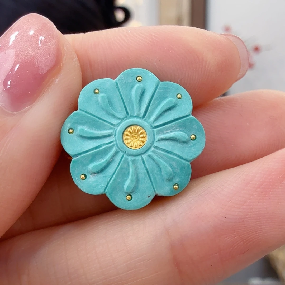 绿松石未镶嵌珠宝奇石