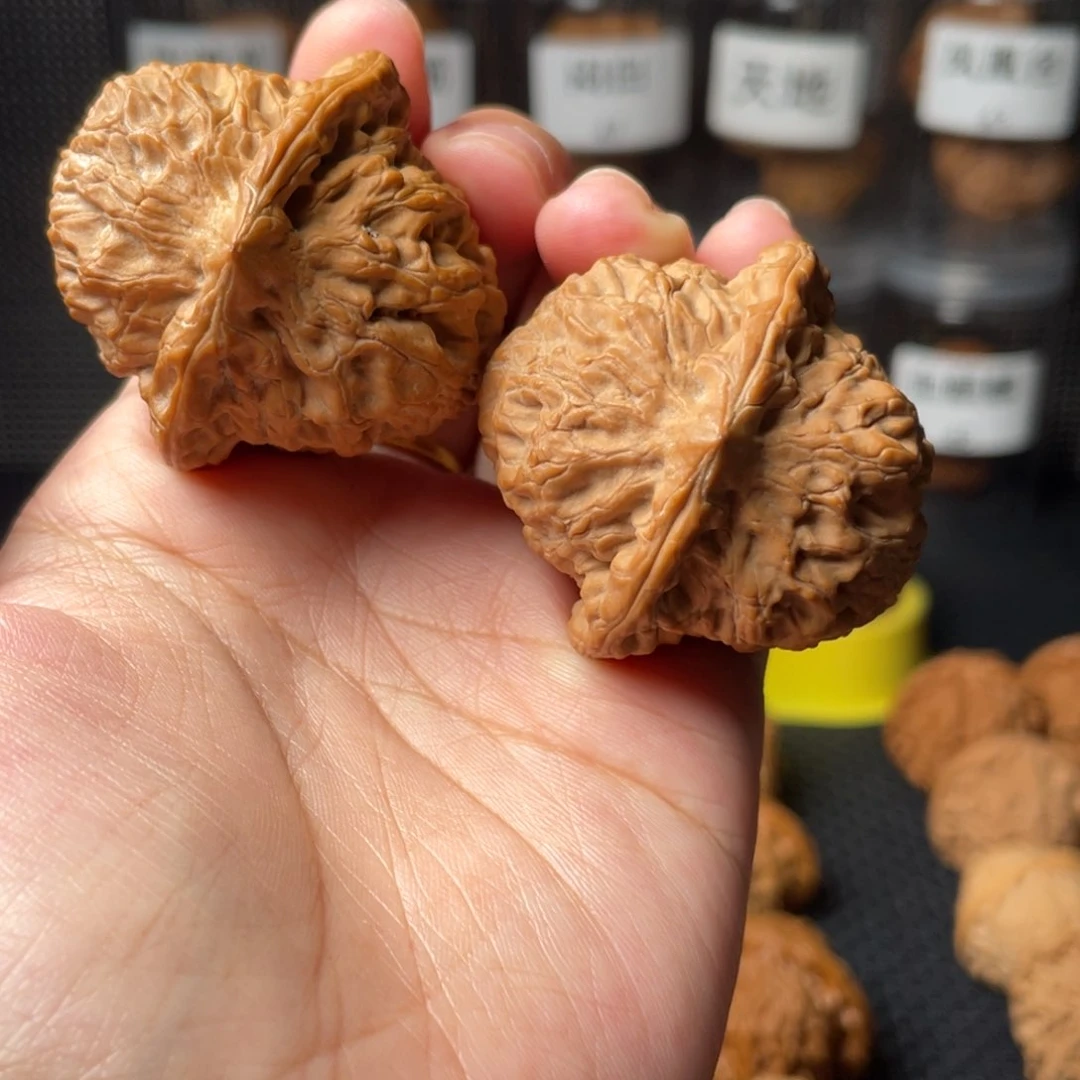 文玩核桃把件尊**克全品41龙脉