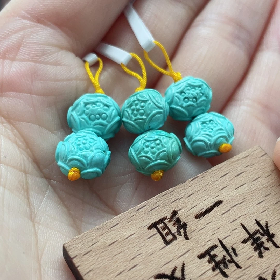 绿松石颈饰未镶嵌