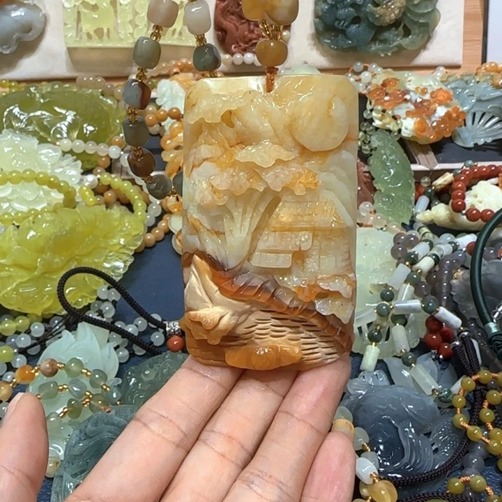 合金蛇纹石玉吊坠