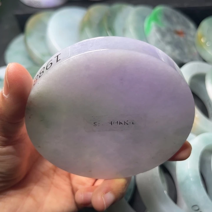 定制翡翠未镶嵌翡翠手镯