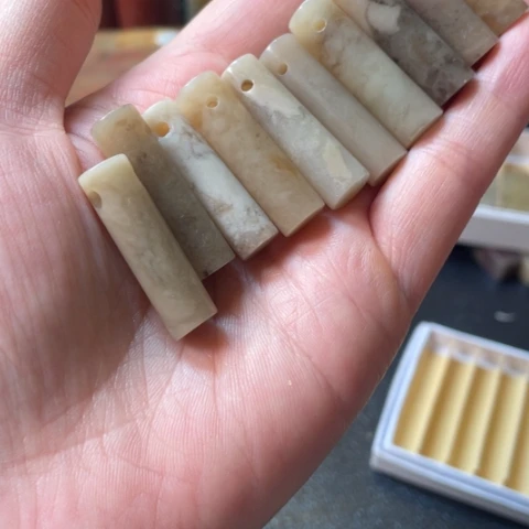 伊犁石印石10个圆章直径0.8，高3