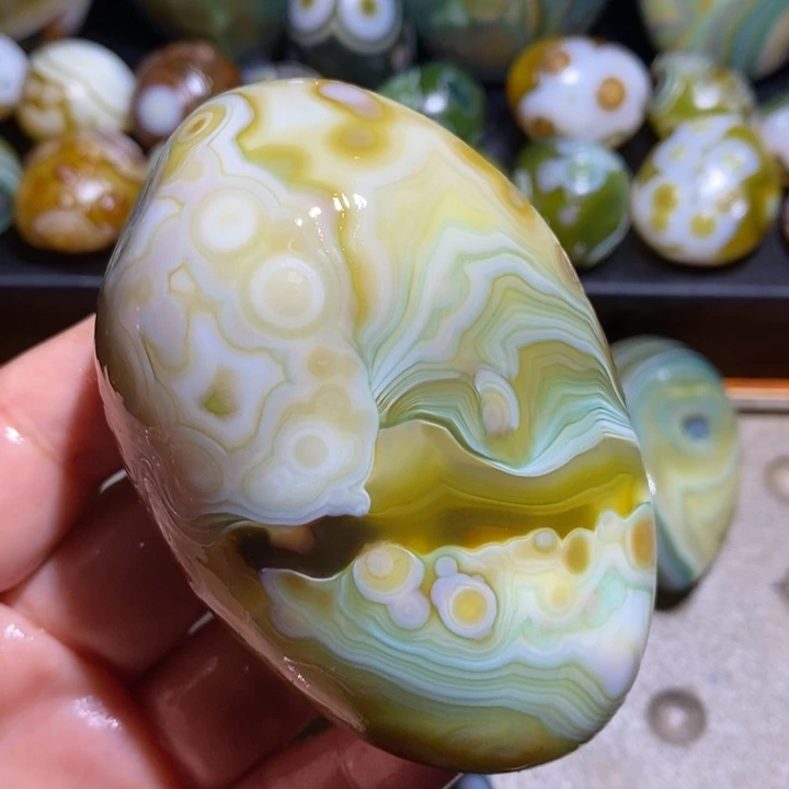 未镶嵌玛瑙/玉髓珠宝半成品38