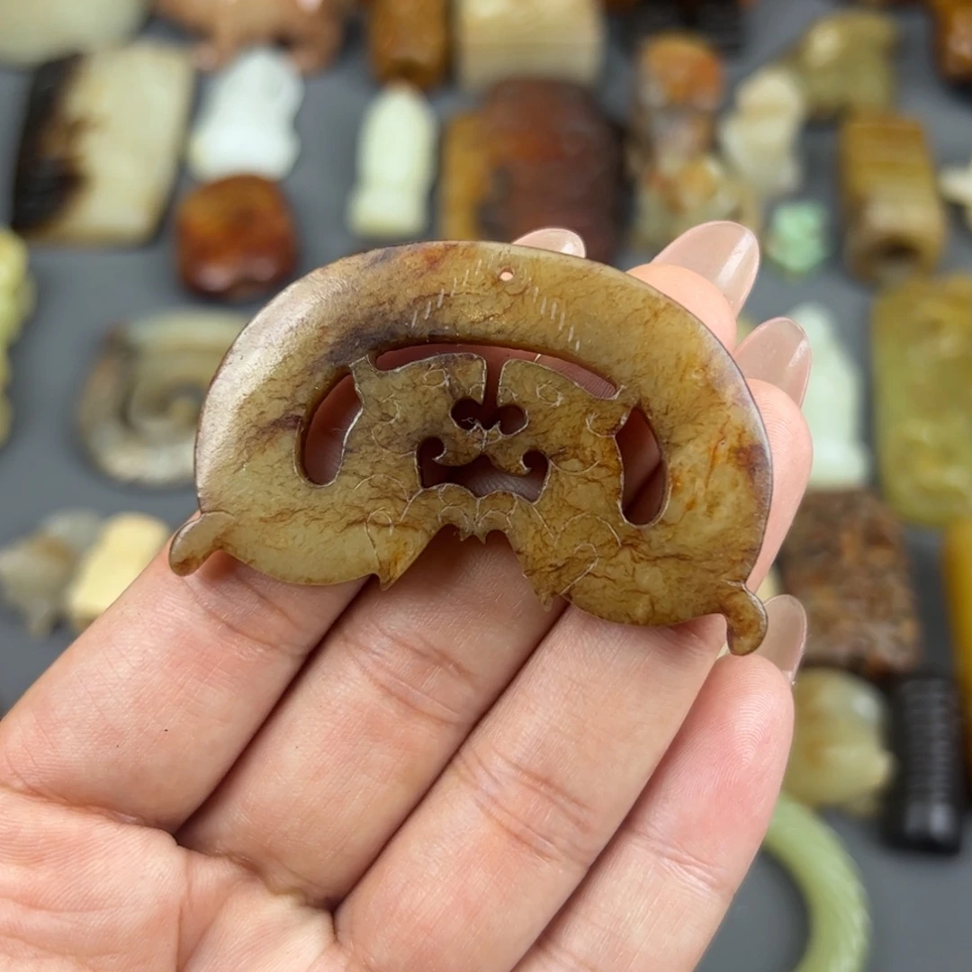 和田玉（糖玉）未镶嵌颈饰