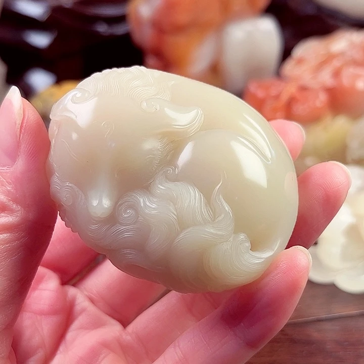 梅***️寿山石雕刻艺术作品