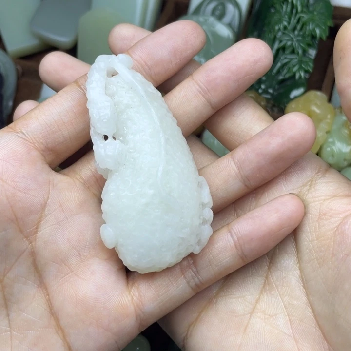 颈饰未镶嵌和田玉