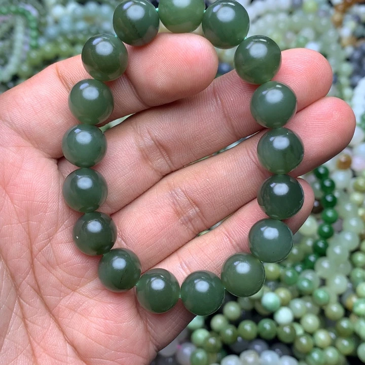 和田玉未镶嵌手串