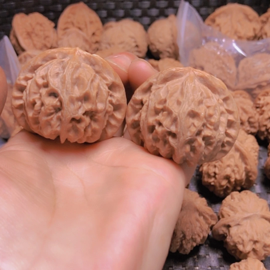 【闪购商品】核桃摆件43宫灯修尖