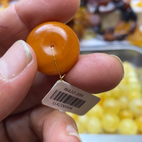 手串蜜蜡未镶嵌吊坠