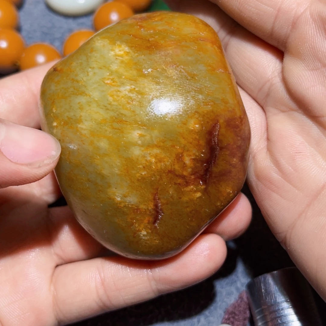 和田玉（糖玉）未镶嵌珠宝奇石