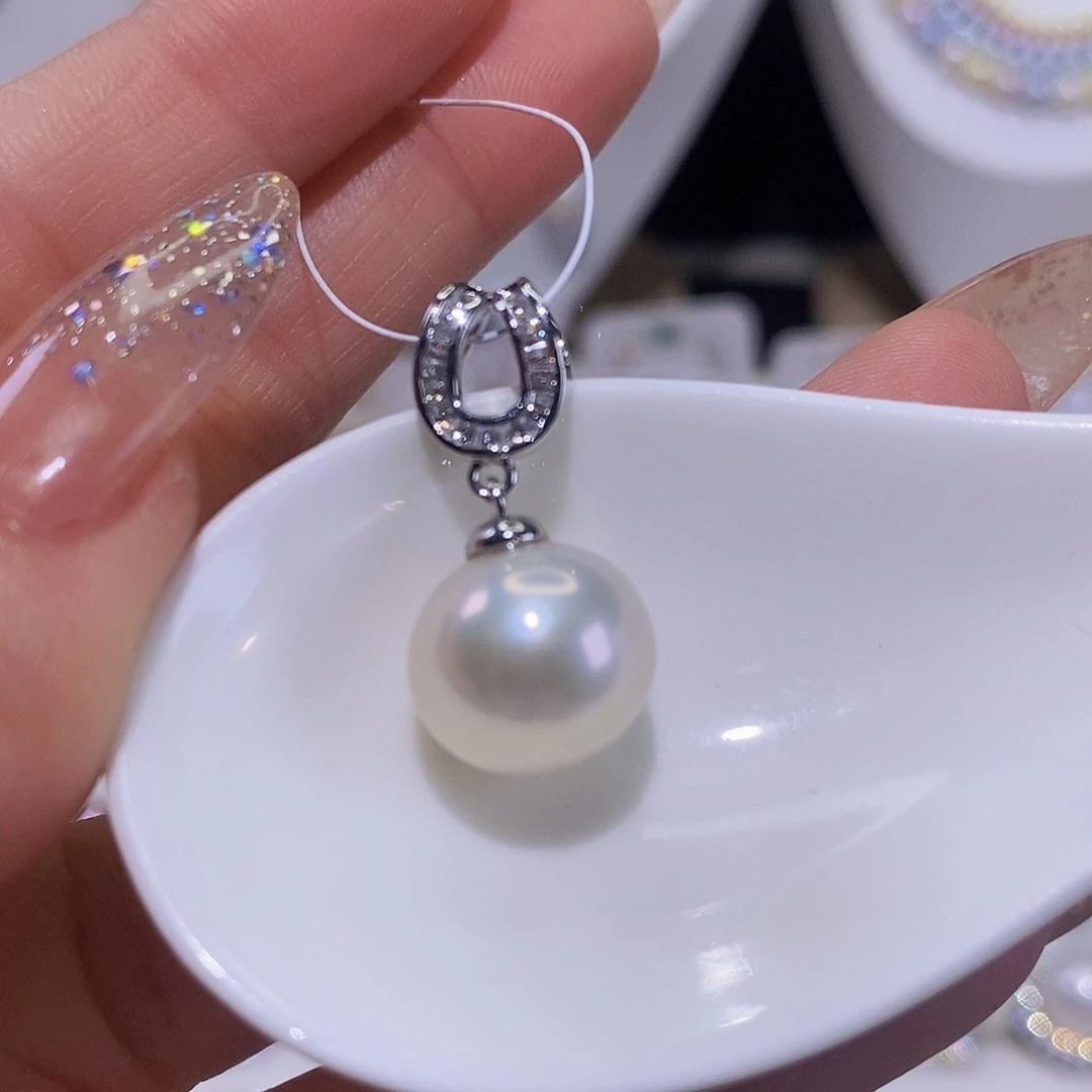 淡水珍珠颈饰合金