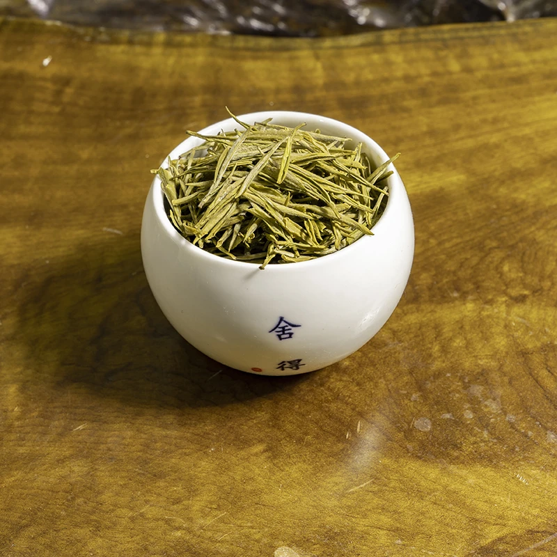 【云端顶芽黄金叶】2025年新茶安吉稀缺珍稀白茶高端黄金叶礼盒礼品