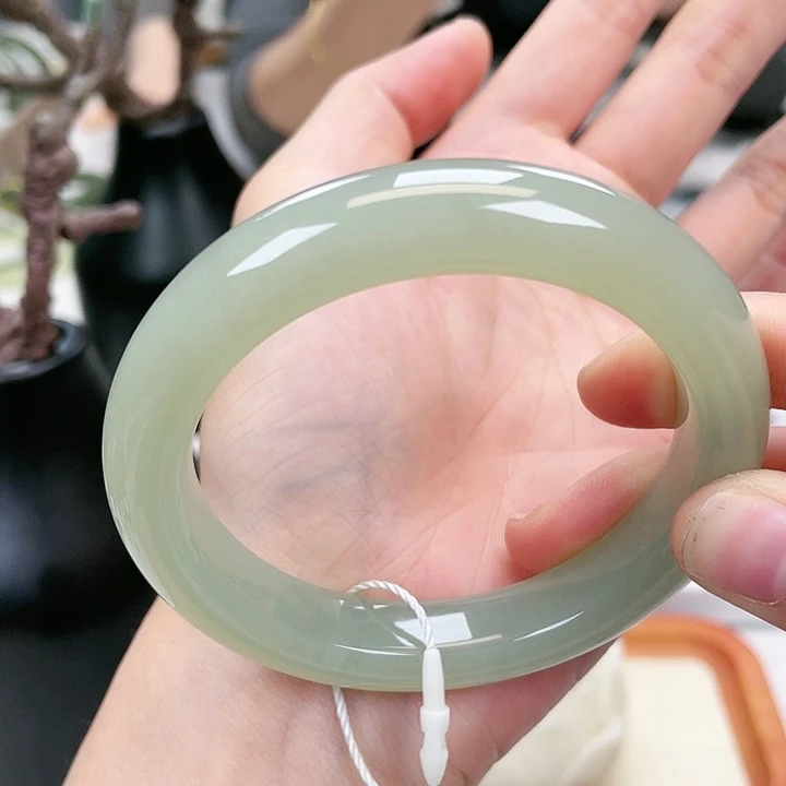 和田玉手镯58未镶嵌