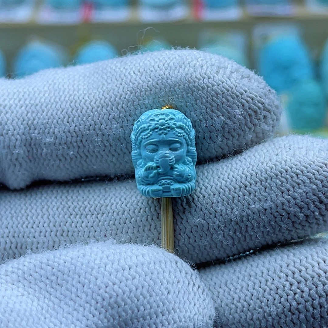 绿松石未镶嵌珠宝奇石