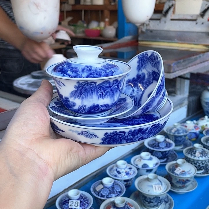 青花釉下彩盖碗杯子壶承