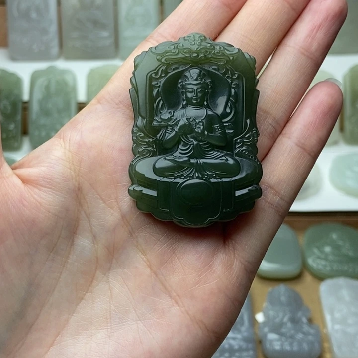 和田玉未镶嵌颈饰