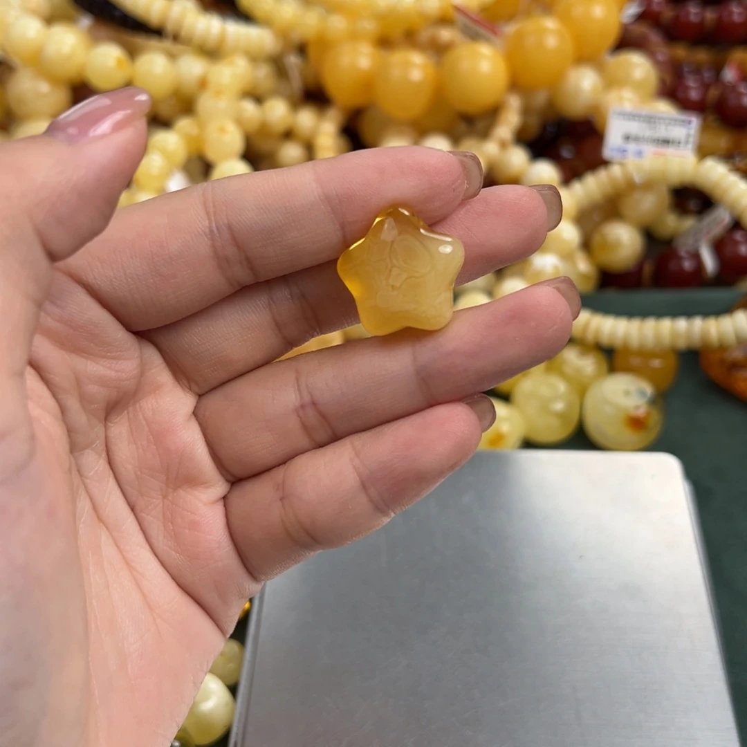 琥珀未镶嵌珠宝奇石
