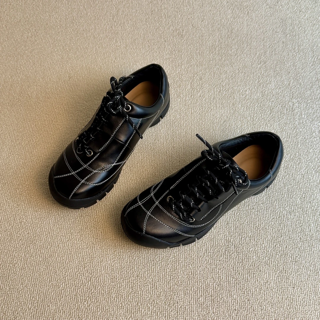 六也「暴走赤足」时尚低跟圆头运动厚底软底深口系带德训鞋 L1274