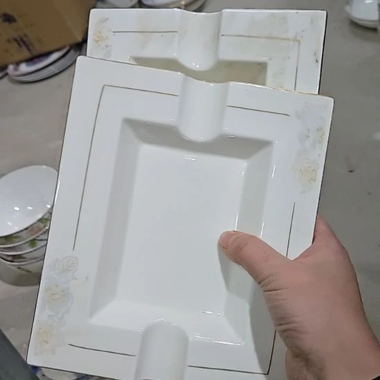 瓷片微瑕烟缸2个66666666