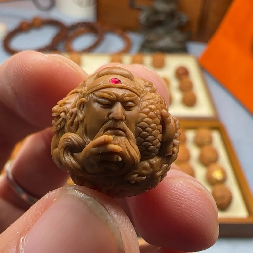 n***n猴头核桃吊坠关羽