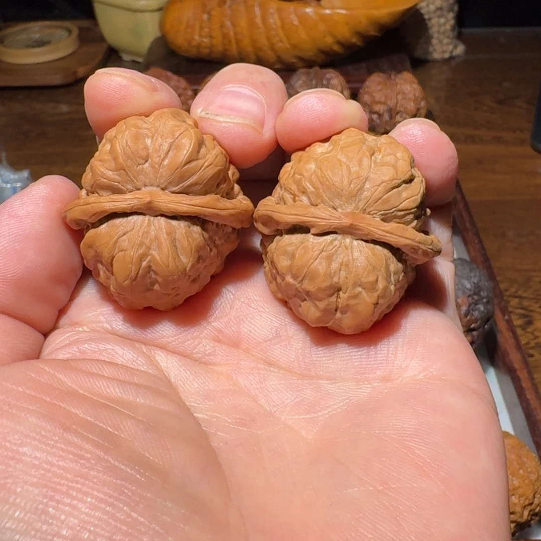 文玩核桃吊坠蛤蟆头