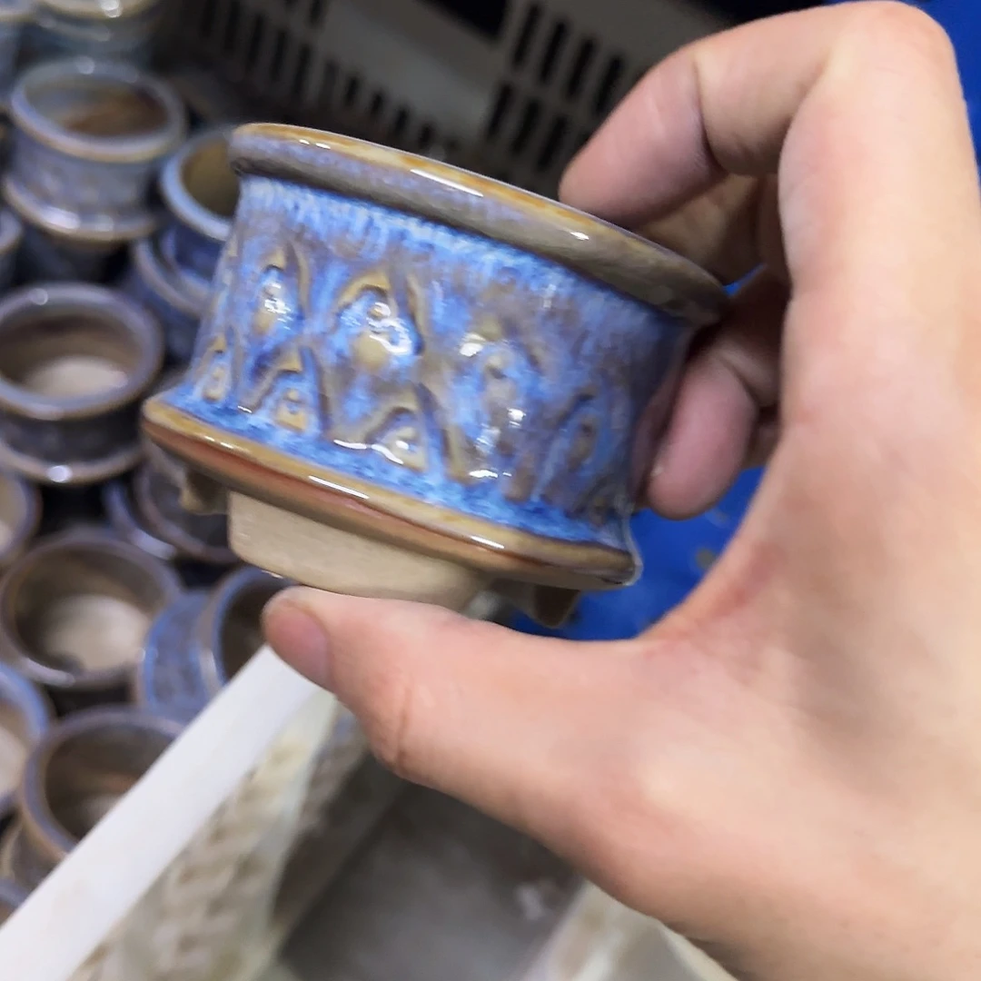 -福利局库存尾单·有孔花盆当天满9元发1088