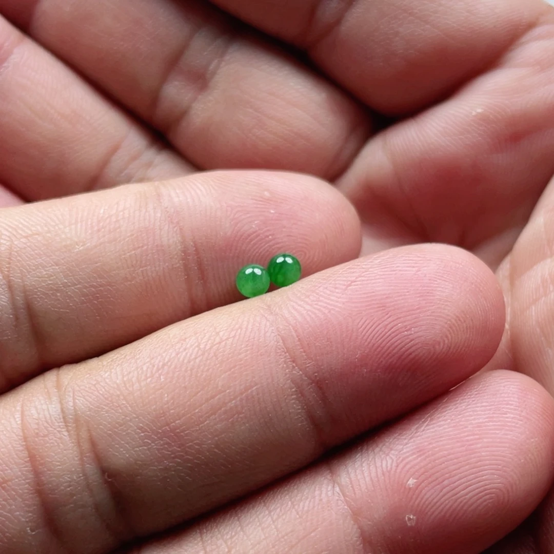 翡翠未镶嵌颈饰饼*翡翠