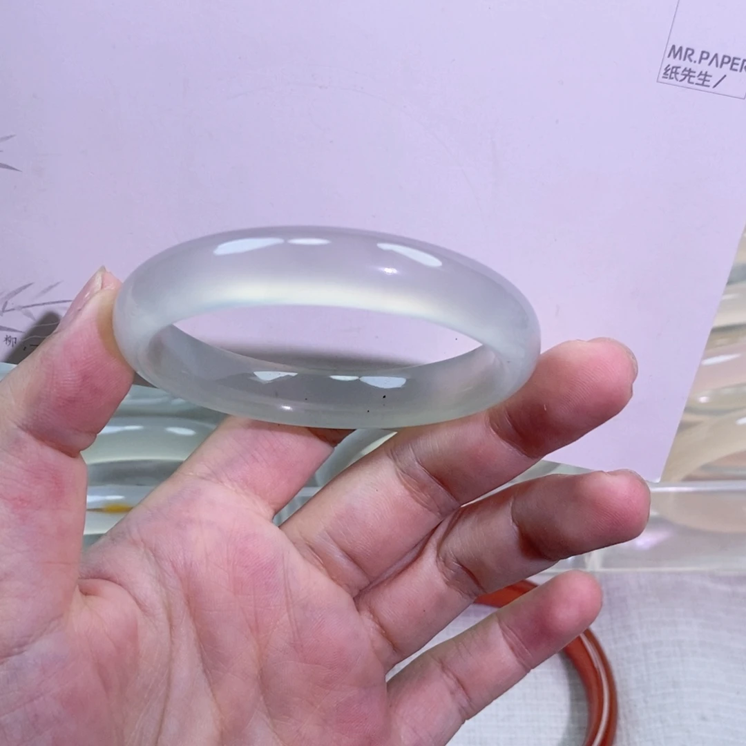 手镯玛瑙/玉髓未镶嵌51.2有草花