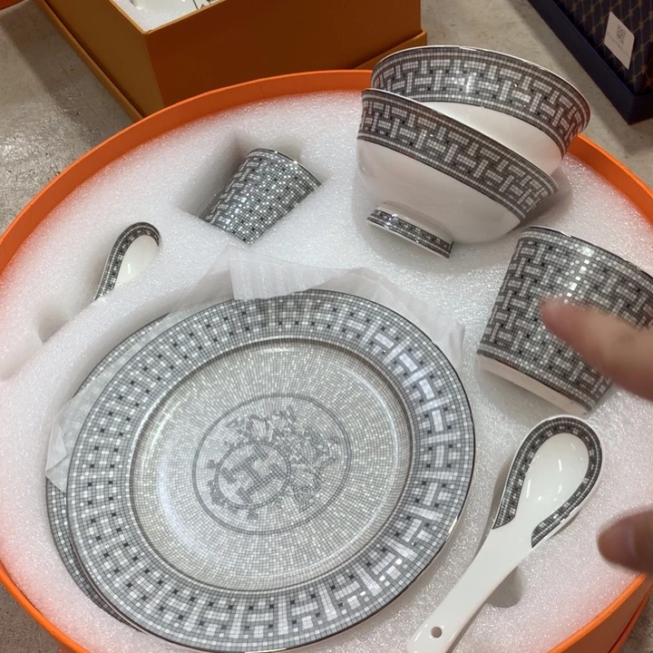瓷片咖啡☕️？咖啡☕️