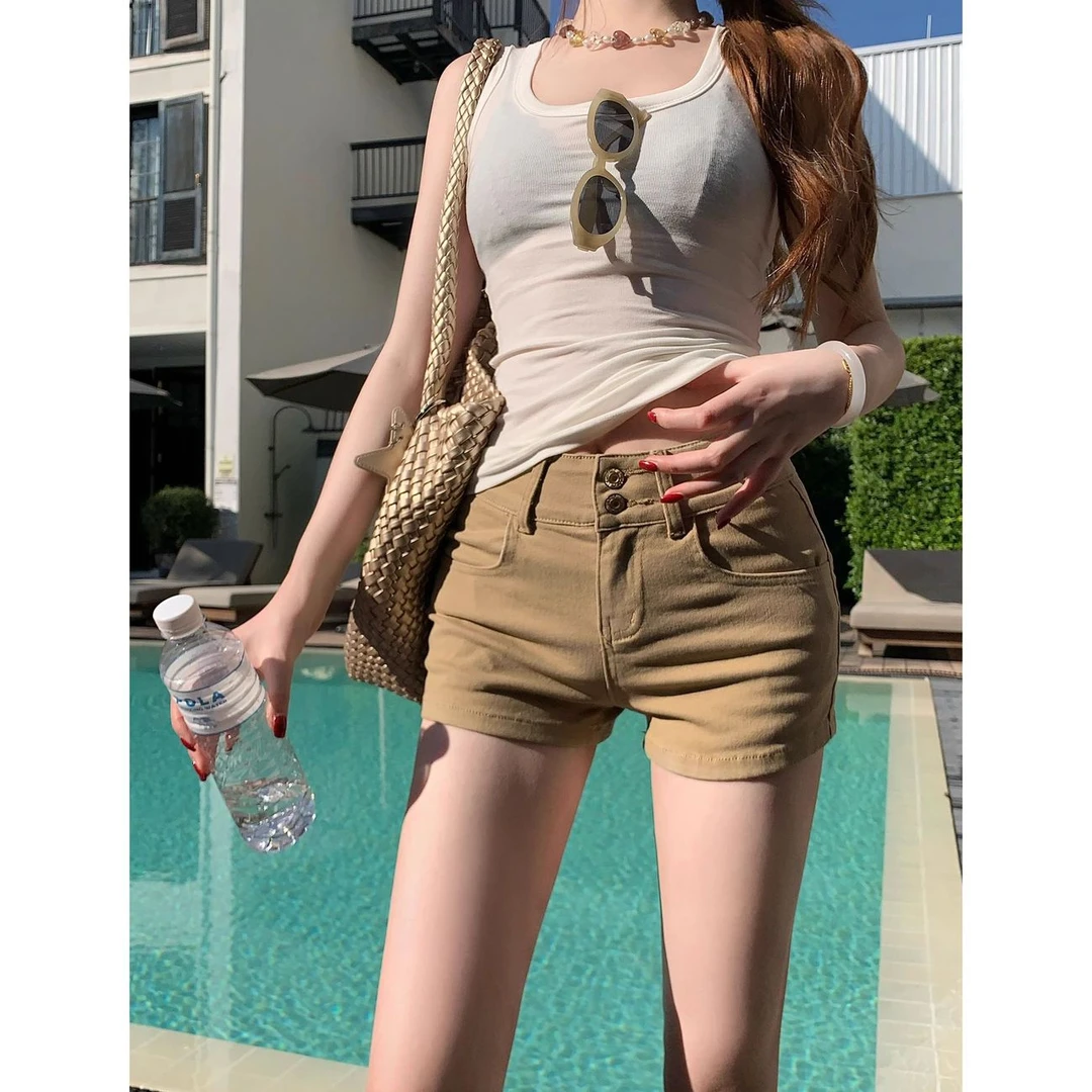 卡其色辣妹低腰显瘦弹力牛仔短裤女美式慵懒宽松显瘦百搭包臀热裤