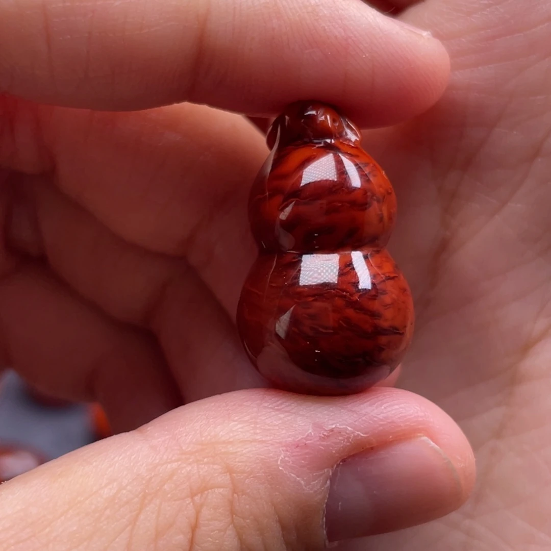 南红玛瑙未镶嵌珠宝奇石葫芦吊坠