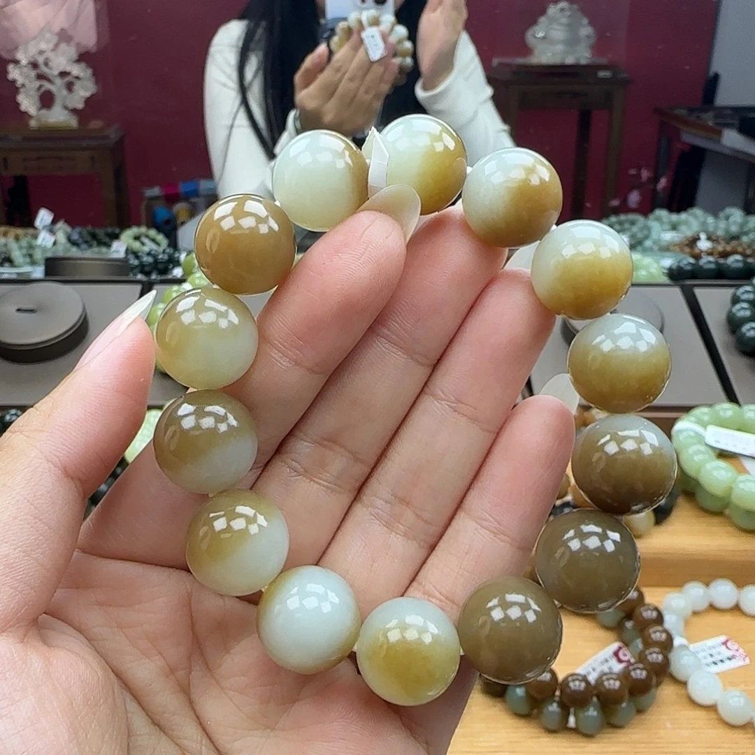 和田玉未镶嵌手串