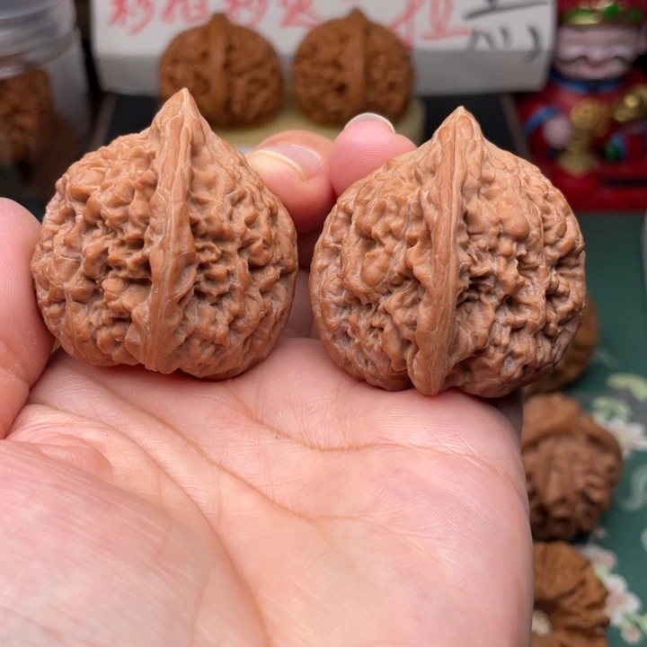 【闪购商品】把件文玩核桃39全品石将军