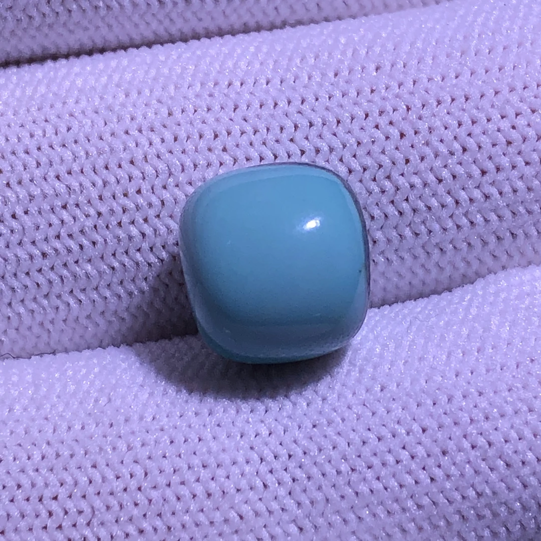 高瓷高色12×11绿松石老型，颜色好瓷度好，有铁线