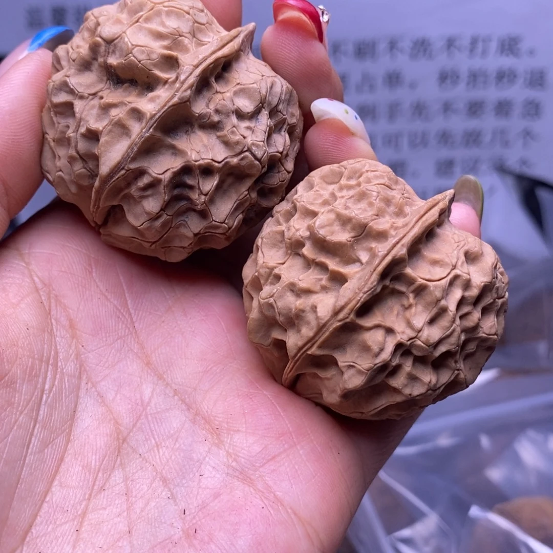把件文玩核桃云南野生铁核桃16号43mm