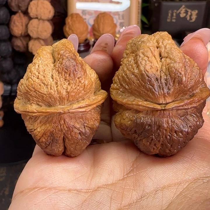 何***璧吊坠文玩核桃临沧古蟾王45