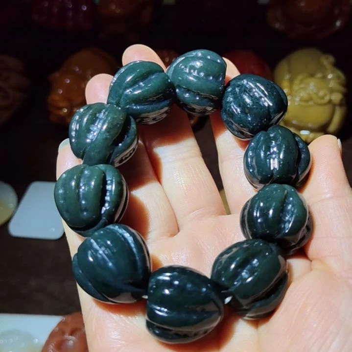 和田玉未镶嵌珠宝奇石