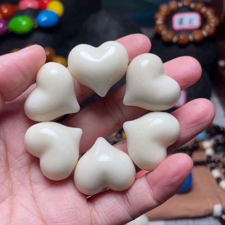 吊坠菩提根/象牙果精品象牙果