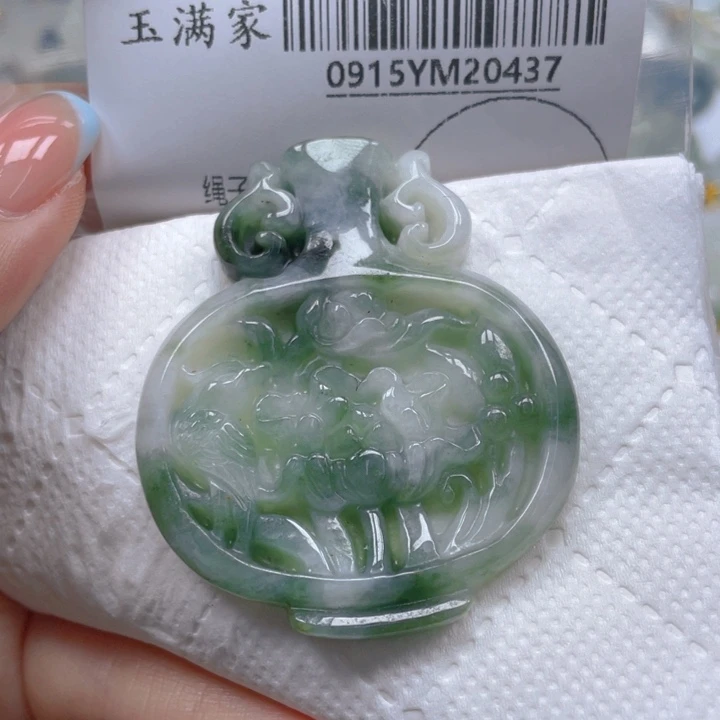 吊坠(不含链)未镶嵌翡翠