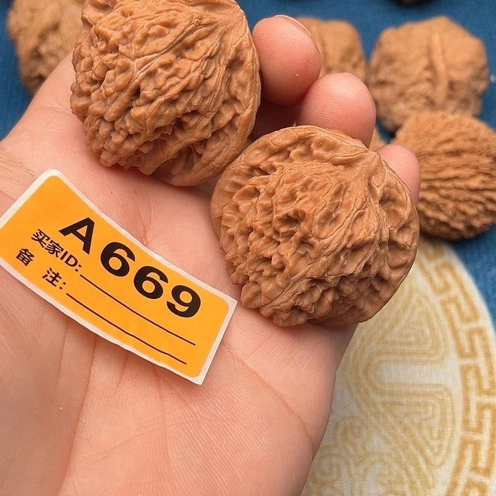 文玩核桃把件核桃