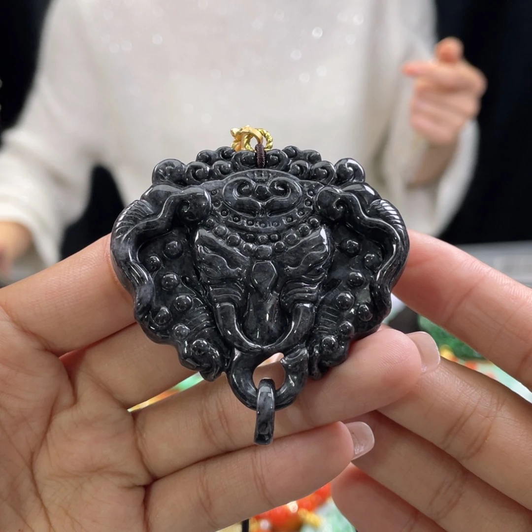 翡翠颈饰未镶嵌代编织