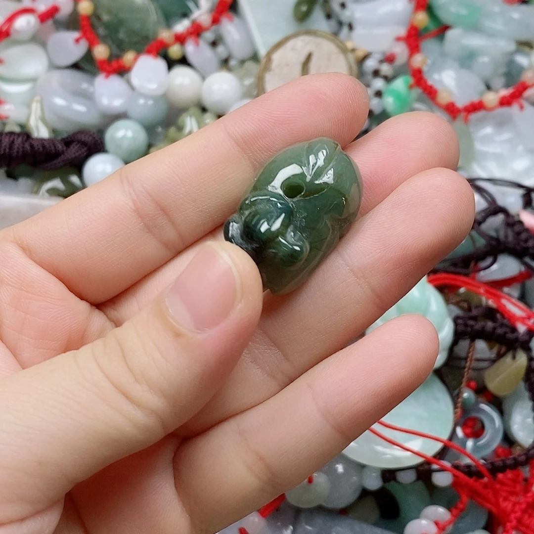 翡翠未镶嵌吊坠(不含链)牛