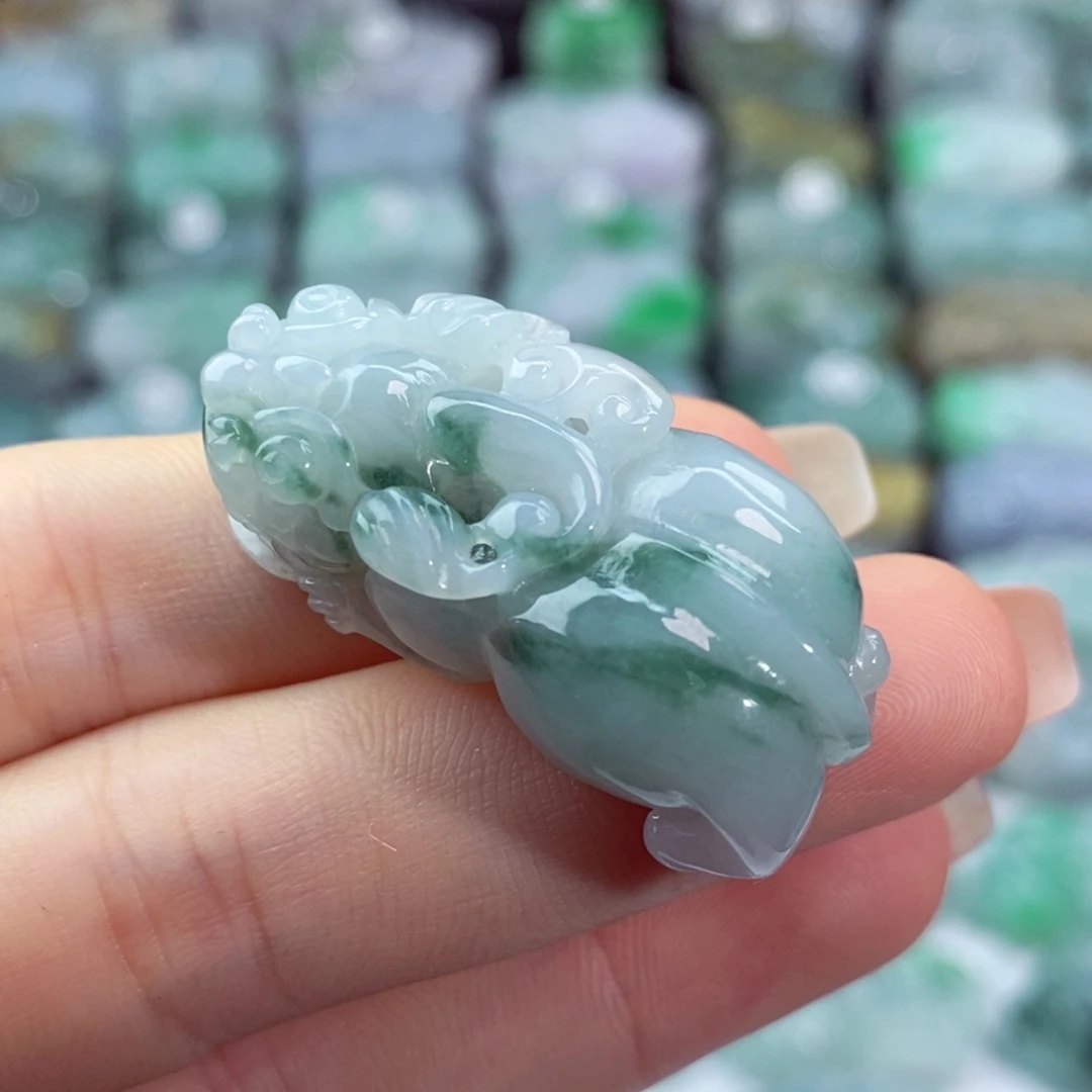 颈饰未镶嵌翡翠天然
