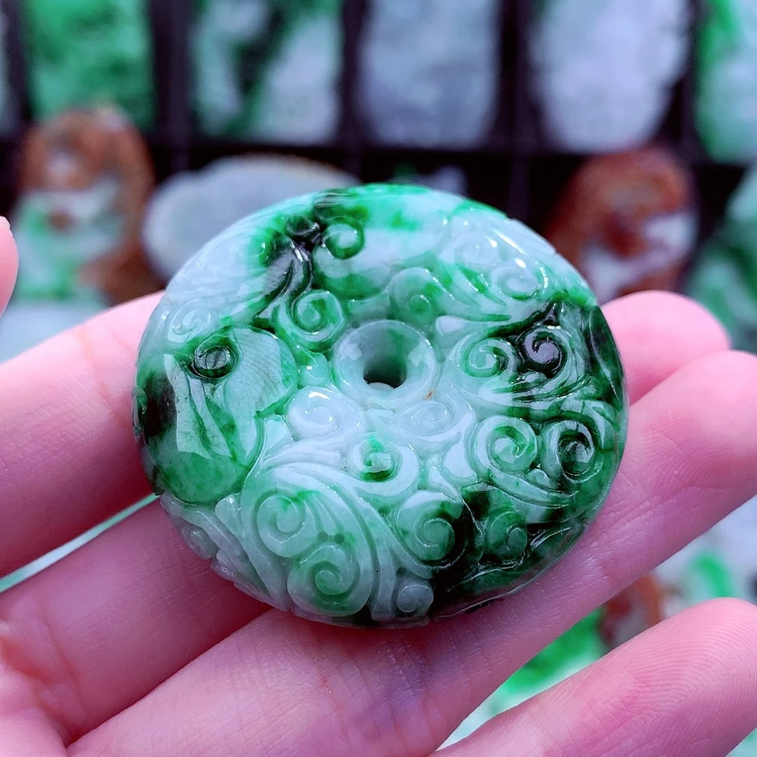 翡翠未镶嵌颈饰挂件