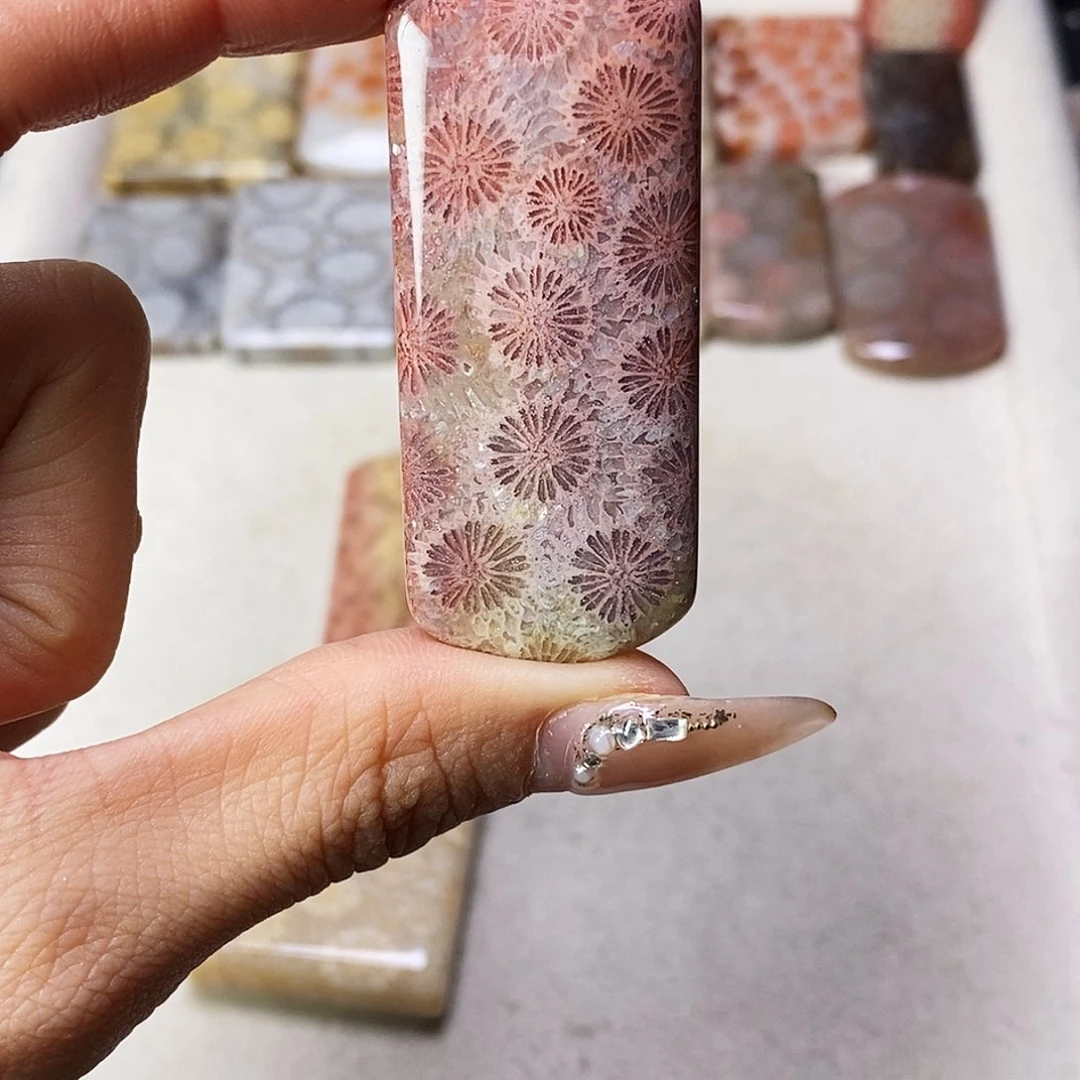 查罗石合金颈饰粗****爱