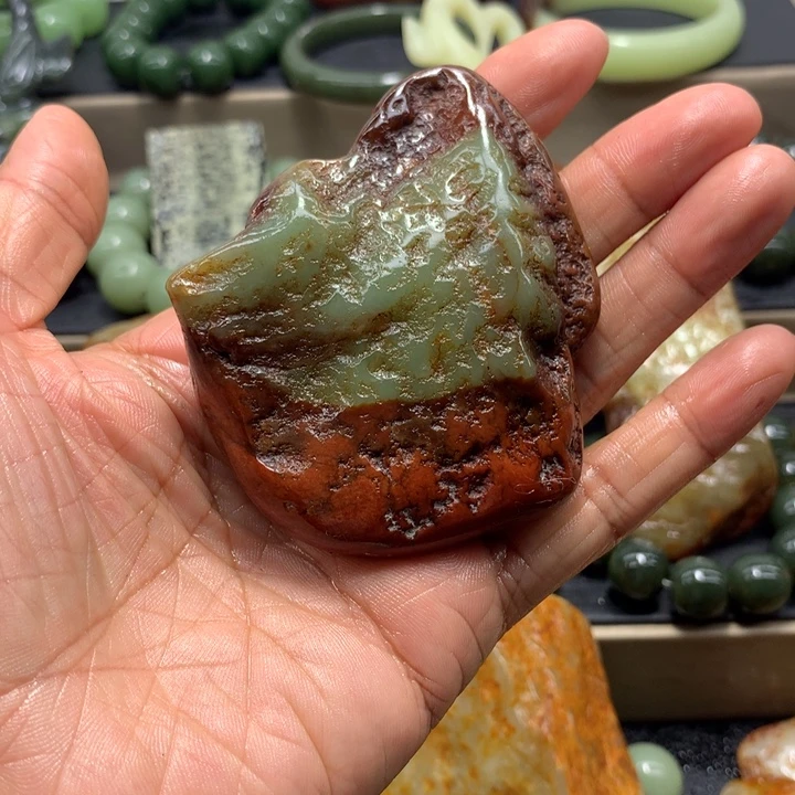 余***张岫岩河磨玉（透闪石质玉）未镶嵌珠宝奇石