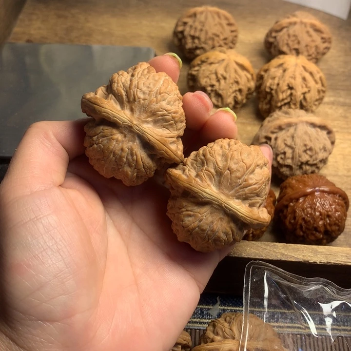 吊坠文玩核桃根*三血麒麟