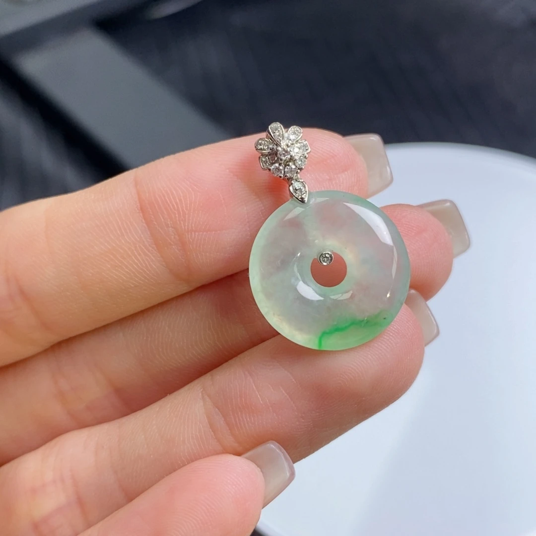 翡翠18K金镶嵌吊坠(不含链)飘金丝绿甜甜圈